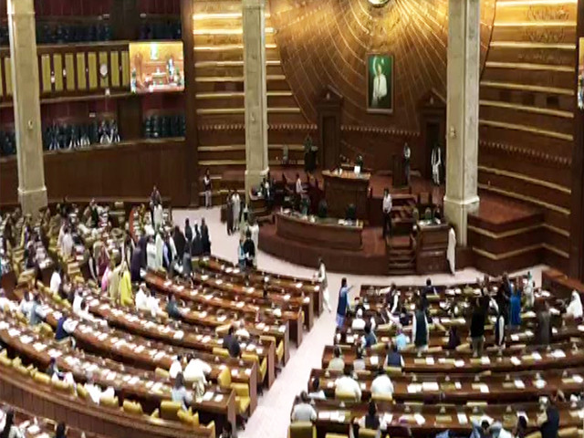 Punjab Assembly Uproar Over Imran Khan Treatment Pakistan Today punjab-assembly-uproar-over-imran-khan-treatment-pakistan-today
