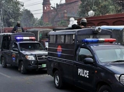 four robbers injured say police