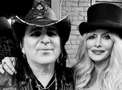 faster pussycat singer s fianc e goes overboard on cruise as coast guard suspends search