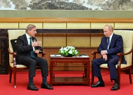 pakistan russia vow to strengthen ties in key sectors