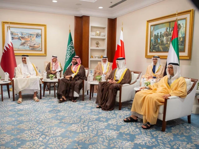saudi crown prince mohammed bin salman with emir of qatar sheikh tamim bin hamad al thani and gcc representatives meet ahead of an emergency arab islamic leaders summit convened to discuss the september 9 israeli attack on hamas on qatari territory in doha qatar september 15 2025 photo reuters saudi crown prince mohammed bin salman with emir of qatar sheikh tamim bin hamad al thani and gcc representatives meet ahead of an emergency arab islamic leaders summit convened to discuss the september 9 israeli attack on hamas on qatari territory in doha qatar september 15 2025 photo reuters