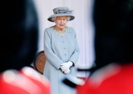 in her shoes how queen elizabeth ii s style was shaped to suit a sovereign