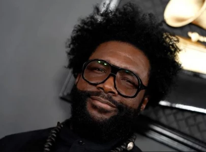 questlove seemingly disses tupac shakur s hit em up on one song podcast