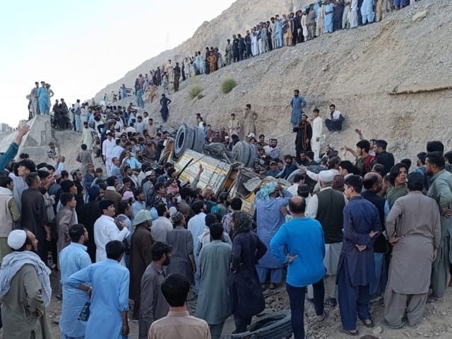 the bus fell several feet into the ravine on barori bypass leading to the tragic loss of lives in quetta photo facebook