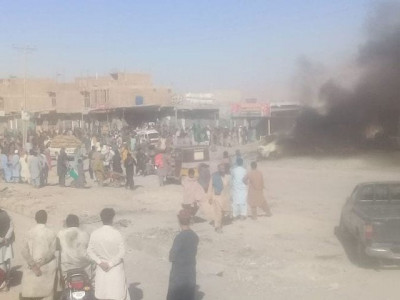 three perish in quetta bomb blast three perish in quetta bomb blast