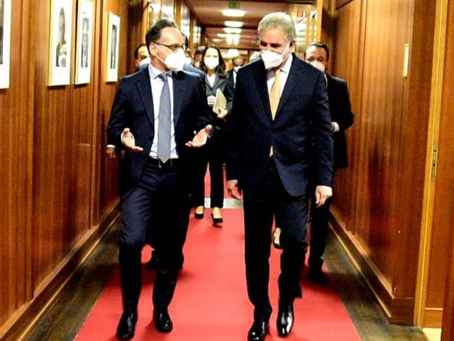 foreign minister shah mehmood qureshi meets his german counterpart in berlin photo twitter smqureshipti foreign minister shah mehmood qureshi meets his german counterpart in berlin photo twitter smqureshipti