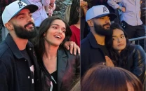 rachel zegler sparks dating rumors with mystery man during pda at hyde park sabrina carpenter concert rachel zegler sparks dating rumors with mystery man during pda at hyde park sabrina carpenter concert