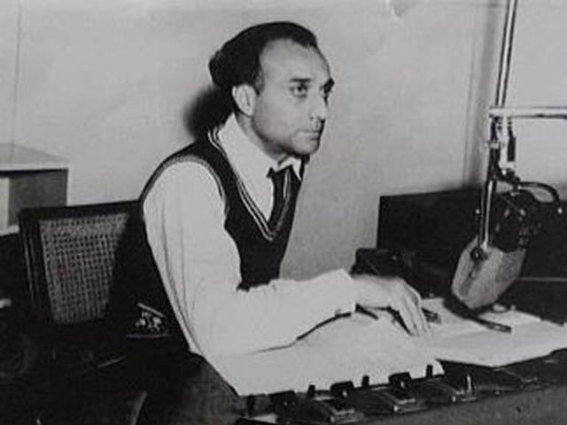 Mustafa Ali Hamdani delivering the first Radio announcement on the creation of Pakistan. PHOTO: Radio Pakistan