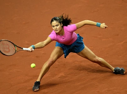 raducanu delays comeback after challenging year raducanu delays comeback after challenging year