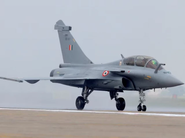 rafale fighter jet taxis on the tarmac during its induction ceremony at an air force station in ambala india september 10 2020 photo reuters