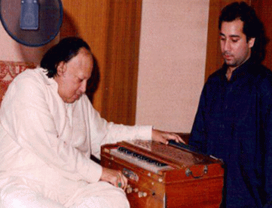 rahat fateh ali khan pays homage to ustad nusrat with sanson ki mala remake