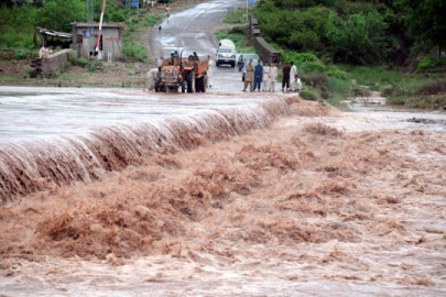 survivors stage demos to protest lack of aid