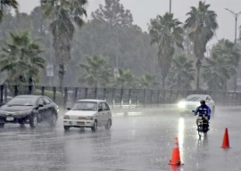 karachi braces for rain emergency