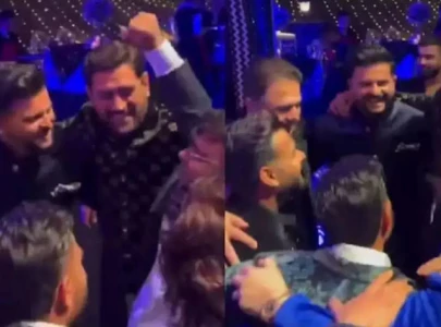 watch indian cricketers dhoni raina and pant dance to dama dam mast qalandar watch indian cricketers dhoni raina and pant dance to dama dam mast qalandar