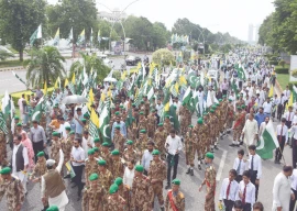 rallies roar as pakistan raises kashmir cry