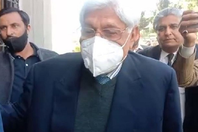 former g b top judge rana shamim arrives at the islamabad high court on dec 7 2021 screengrab