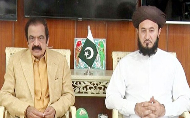 interior minister rana sanaullah addressing a news conference along with tlp leader shafiq amini on june 17 2023 screengrab