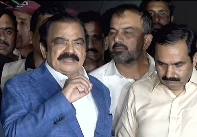 interior minister rana sanaullah and kissan ittehad chairman khalid butt address the media in islamabad on october 4 screengrab