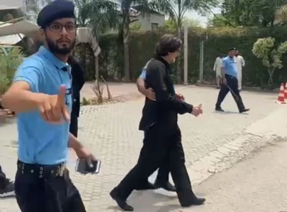 islamabad police arrest pti s raoof hasan islamabad police arrest pti s raoof hasan