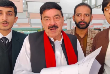 former interior minister sheikh rashid speaking media at islamabad international airport on wednesday photo screengrab