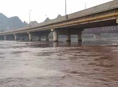 flood alert as ravi swells 42 rescued from mid river flood alert as ravi swells 42 rescued from mid river