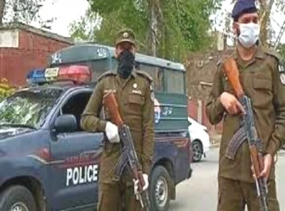 two killed murder suspect escapes two killed murder suspect escapes
