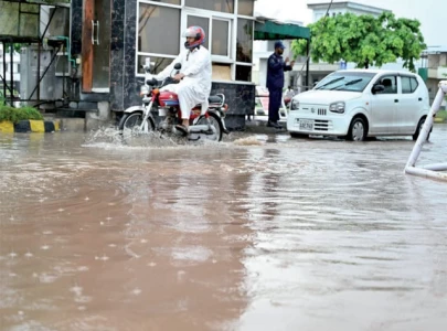 heavy rain keeps pindi underwater