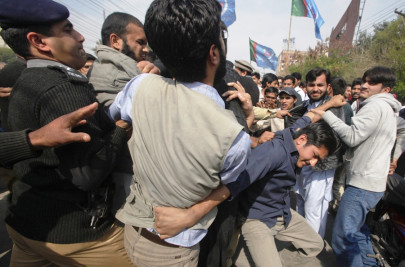 govt lawyer summoned for march 14 in davis case govt lawyer summoned for march 14 in davis case