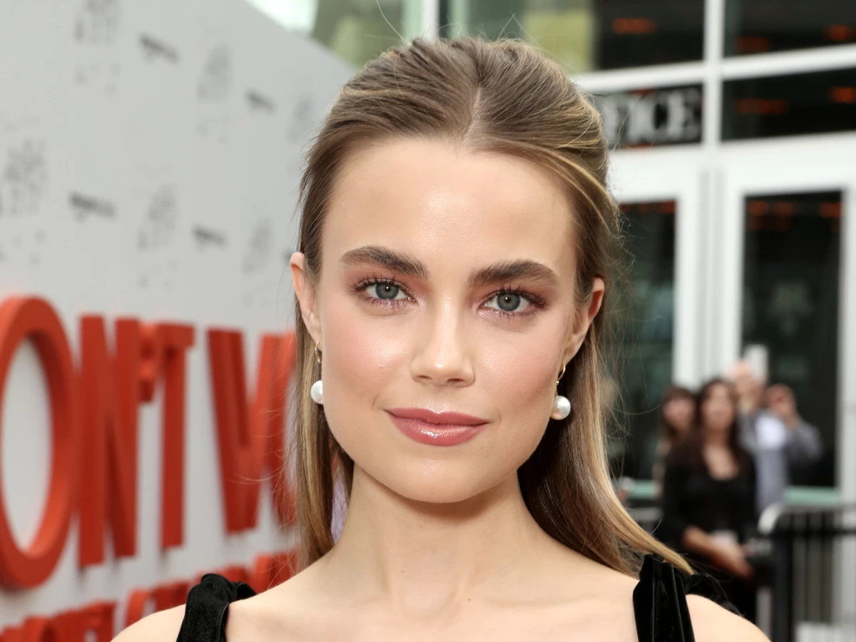 rebecca rittenhouse lands role in hulu s modern take on the cable guy