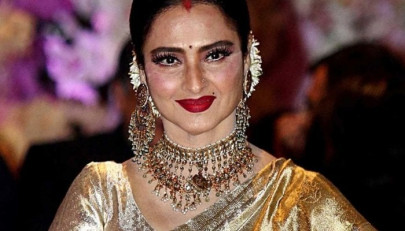 rekha refuses to get tested for covid 19