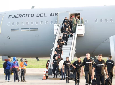 foreign rescue teams reaching quake hit venezuela where 589 dead many missing