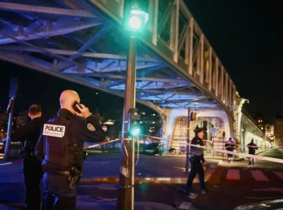 one dead two injured after man attacks tourists near paris eiffel tower