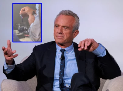 rfk jr sparks curiosity after adding methylene blue to his water during flight rfk jr sparks curiosity after adding methylene blue to his water during flight