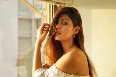 bollywood stands in solidarity with rhea chakraborty after arrest bollywood stands in solidarity with rhea chakraborty after arrest