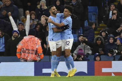 lewis grabs spotlight as man city beat sevilla lewis grabs spotlight as man city beat sevilla