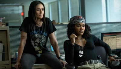 just like a 90 s thriller