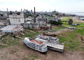 amazon rainforest port river sees lowest water levels since 1902