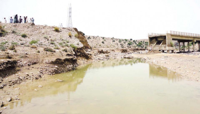 flooded balochistan districts still cut off