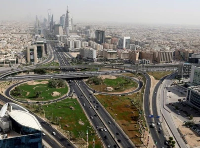 saudi arabia eases tourist visa requirements for pakistani travellers saudi arabia eases tourist visa requirements for pakistani travellers