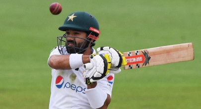 rizwan frustrates england on stop start day rizwan frustrates england on stop start day