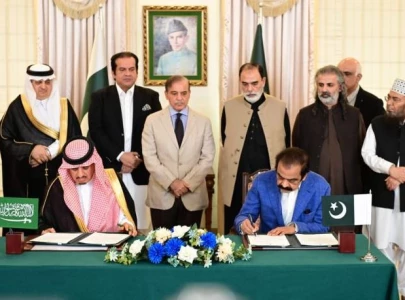 pak pilgrims to benefit from road to makkah