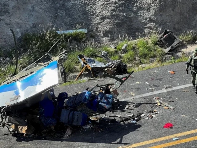 at least 15 people were killed saturday in a road crash involving three vehicles in southeast mexico local authorities said