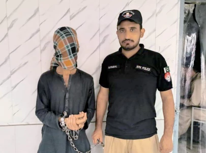 dhoni fan by day spiderman robber by night