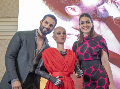 dear scientists we don t need chat gpt to write us poetry we need robots that do housework