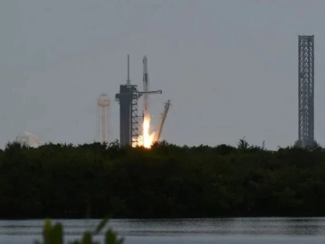 Japan launches world’s first mission to collect samples from Martian moon | The Express Tribune Japan launches world’s first mission to collect samples from Martian moon | The Express Tribune