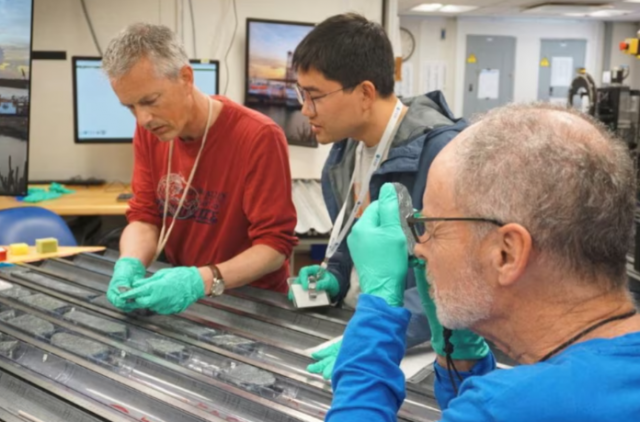 researchers extract deepest ever rock sample from earth s mantle researchers extract deepest ever rock sample from earth s mantle