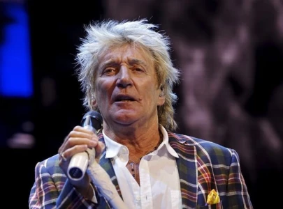 rod stewart cancels milestone 200th vegas show promises 2025 return