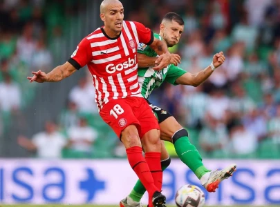 barcelona introduce midfielder romeu