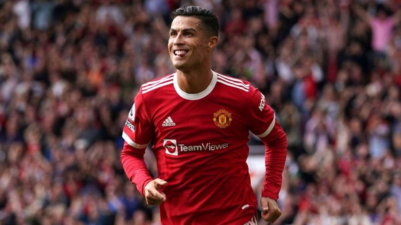 Ronaldo scores on United return