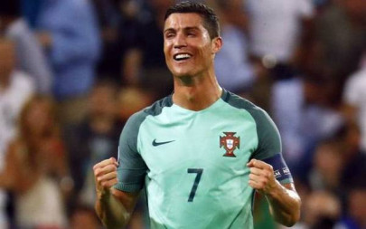 facing ronaldo like video game